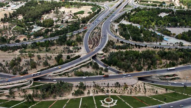 دولت و مجلس بودجه ویژه‌ای جهت تقویت زیرساخت‌های عمرانی مشهد درنظر گیرند